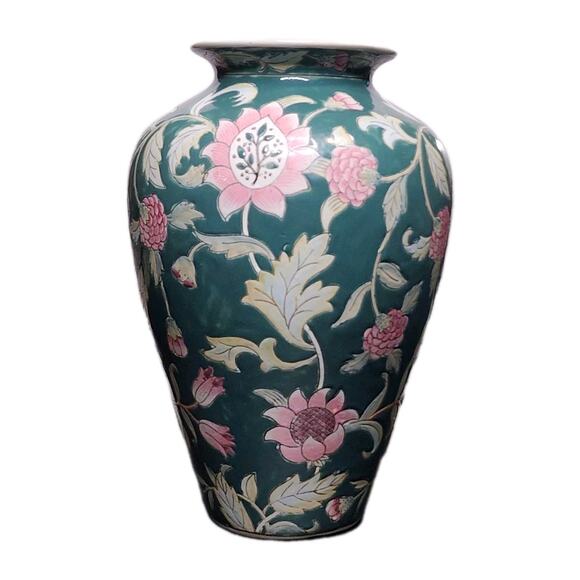 Vintage Porcelain Chinese Macau Vase Green with Pink Floral Design 10" Numbered - Picture 3 of 8